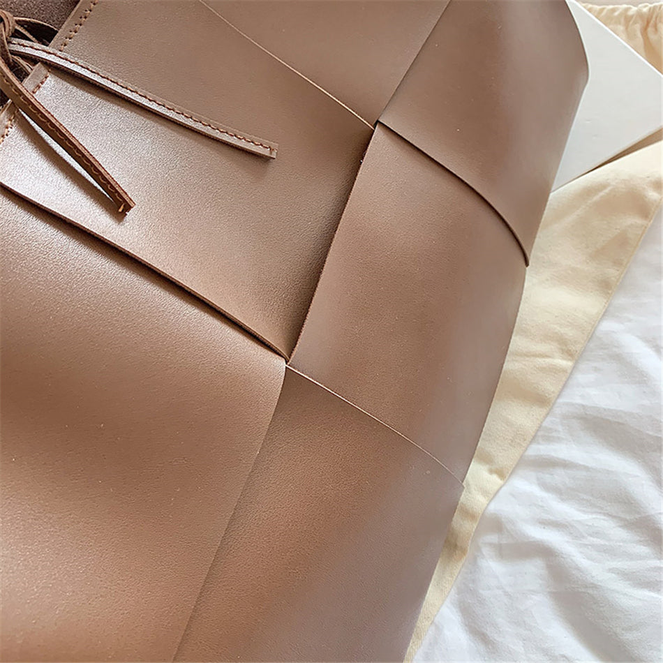 Medium Shoulder Bag Naomi