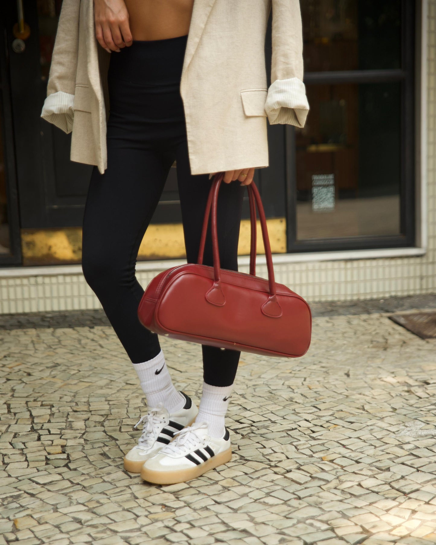 Malu Maxi Baguette Bag