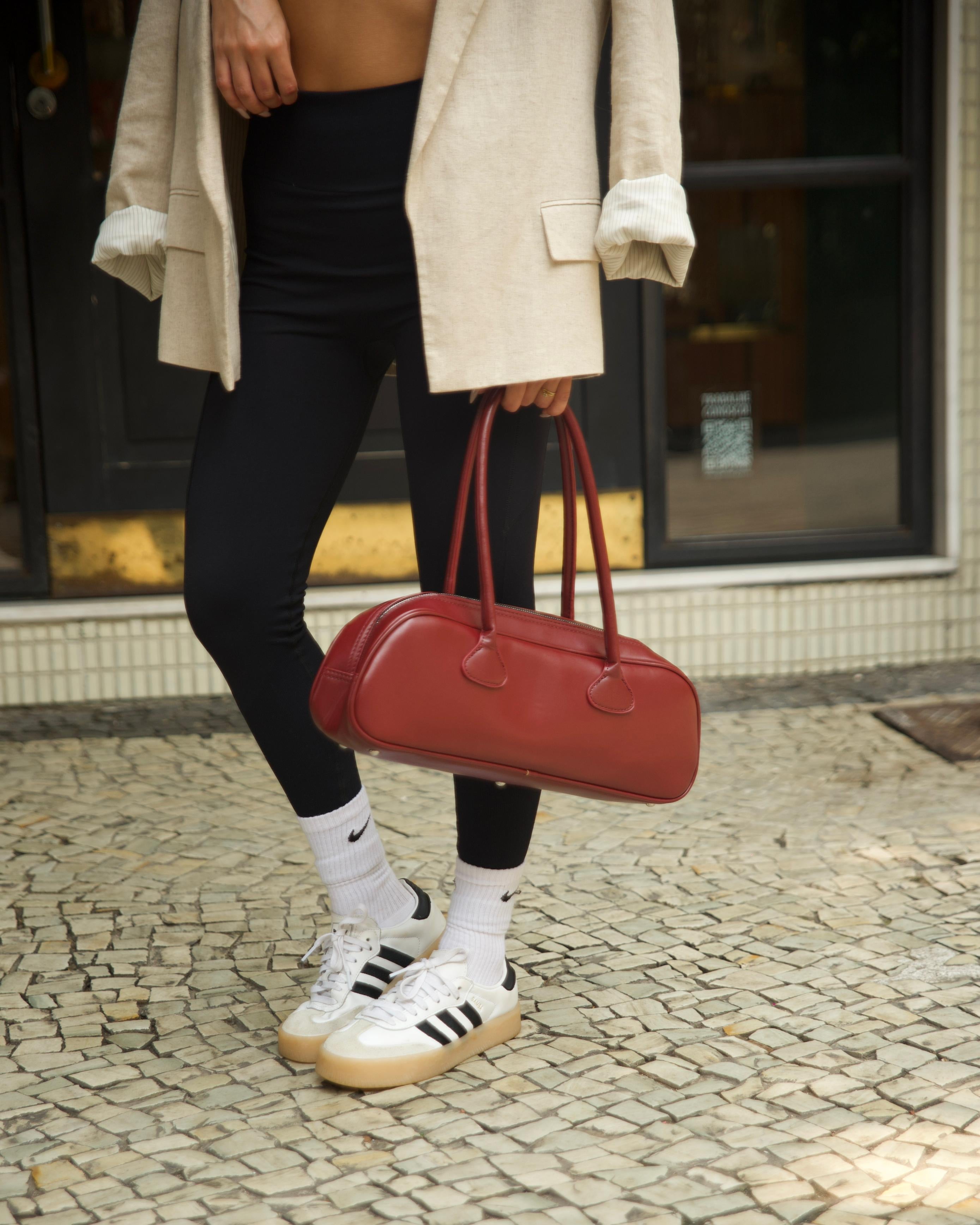 Malu Maxi Baguette Bag