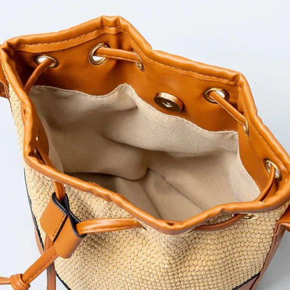 Marília Bucket Crossbody Bag