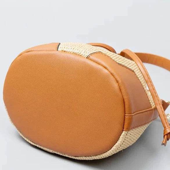 Marília Bucket Crossbody Bag