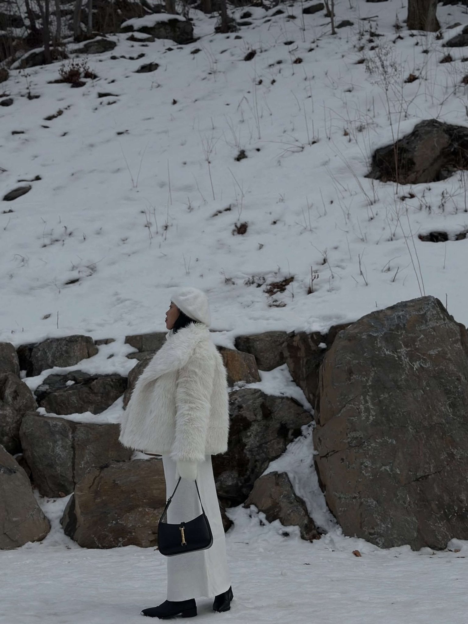 Rose clutch with strap